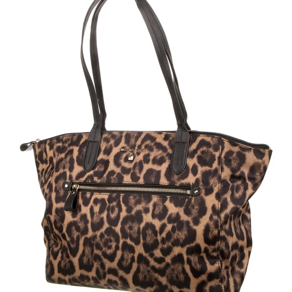 Michael Kors Kelsey Medium Leopard Print Nylon Tote